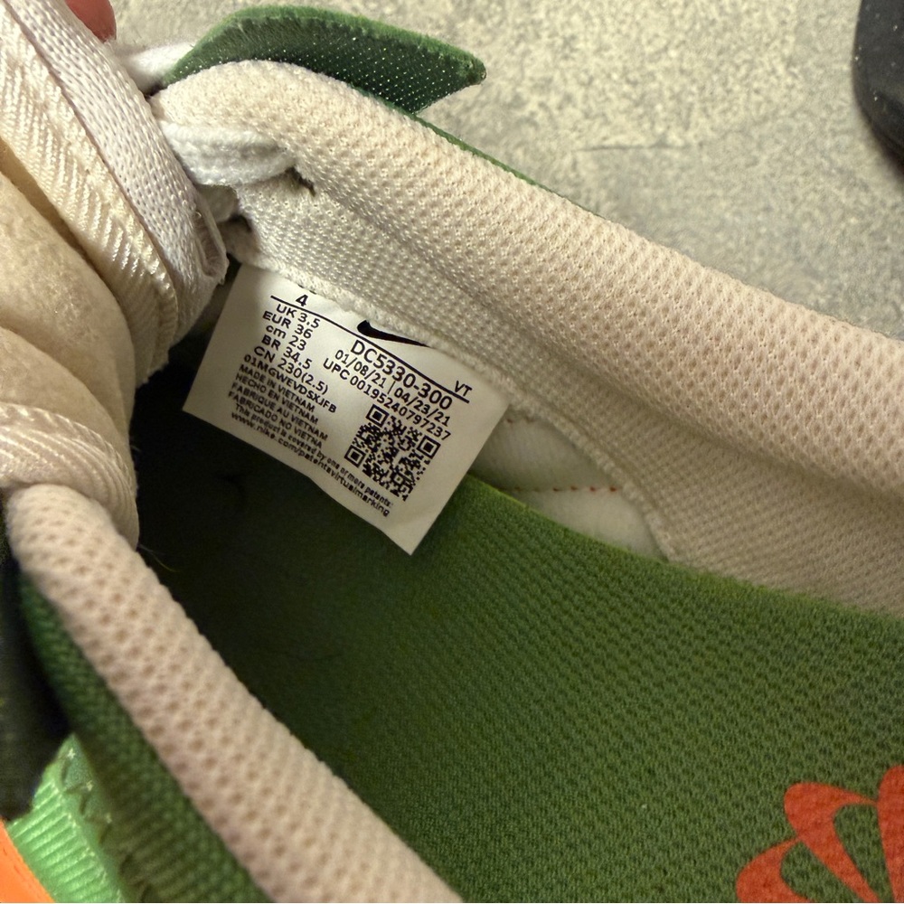 Nike Air Max Pre-Day LX Chlorophyll 2021 DC5330-300 Green Orange Kids 4 Wmns 5.5 - Picture 9 of 9